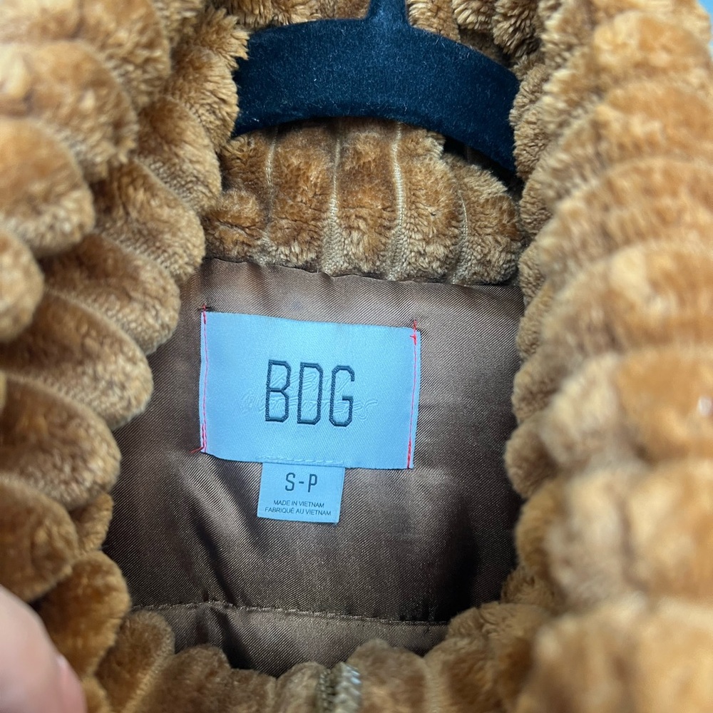 BDG Tan Ribbed Puff Jacket Size Small - Picture 4 of 13